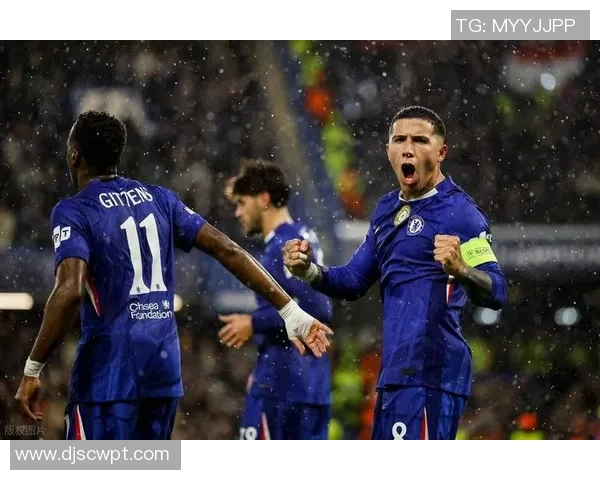 2009年欧冠经典对决切尔西与利物浦的激烈较量回顾与分析